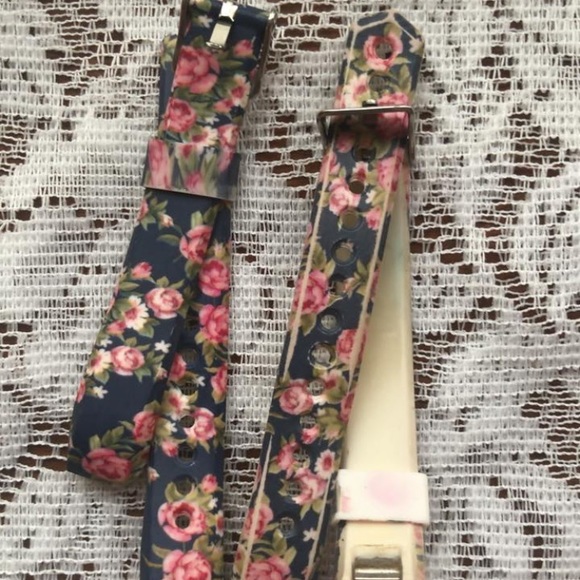 Fit Bit - Picture 3 of 6